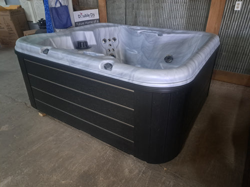 Nordic RETREAT MS™  MODERN SERIES Hot tub Spa